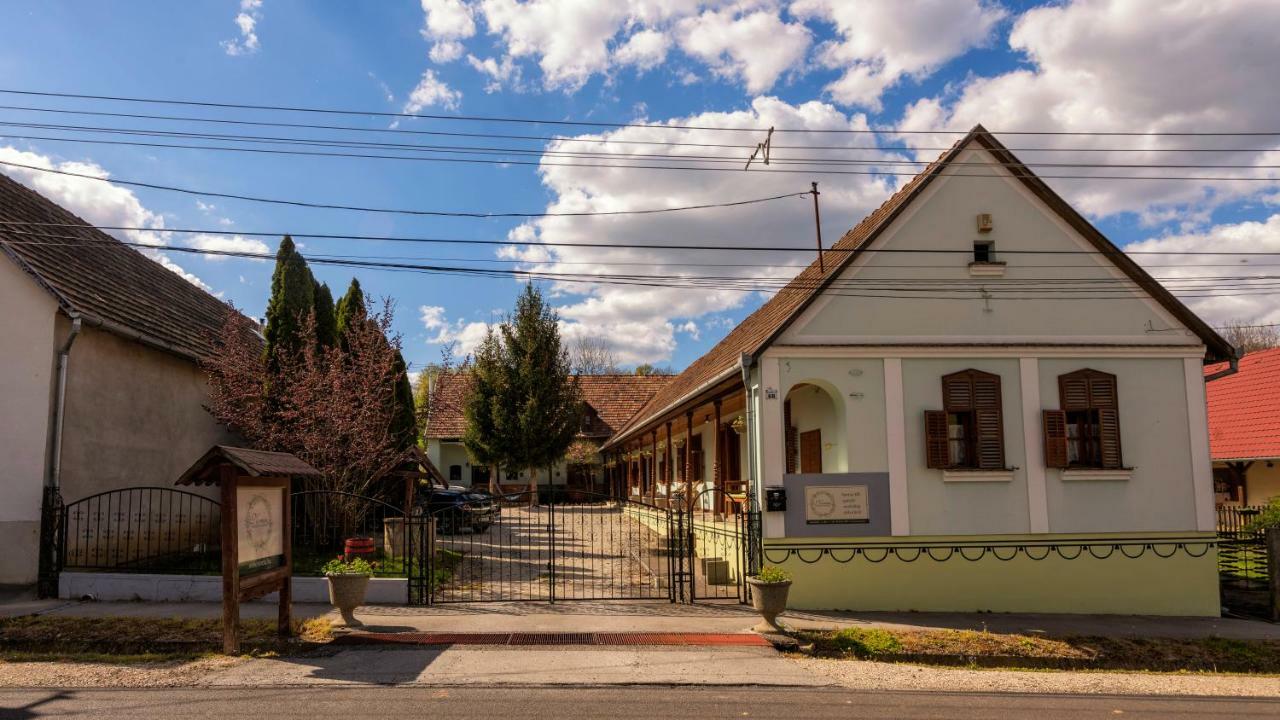 Noresa Dekor és Panzió Szálka Exterior foto
