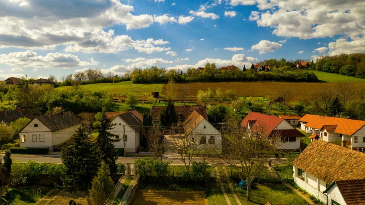 Noresa Dekor és Panzió Szálka Exterior foto